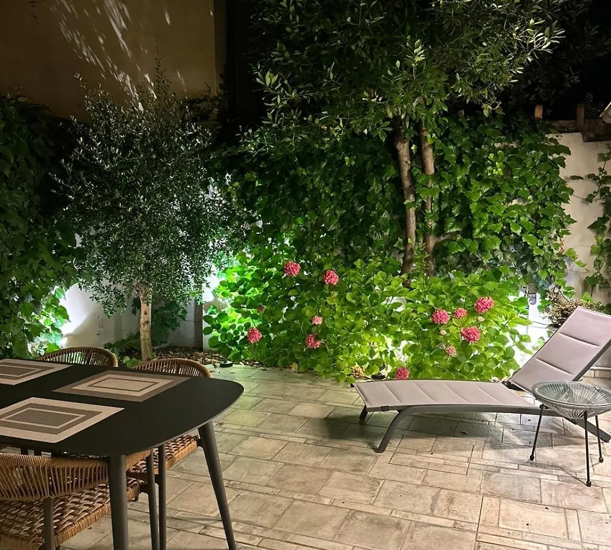 Wow Garden In The Heart Of Benátky Apartmán